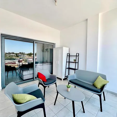 Appartamento Mackenzie Lara 201 Larnaca
