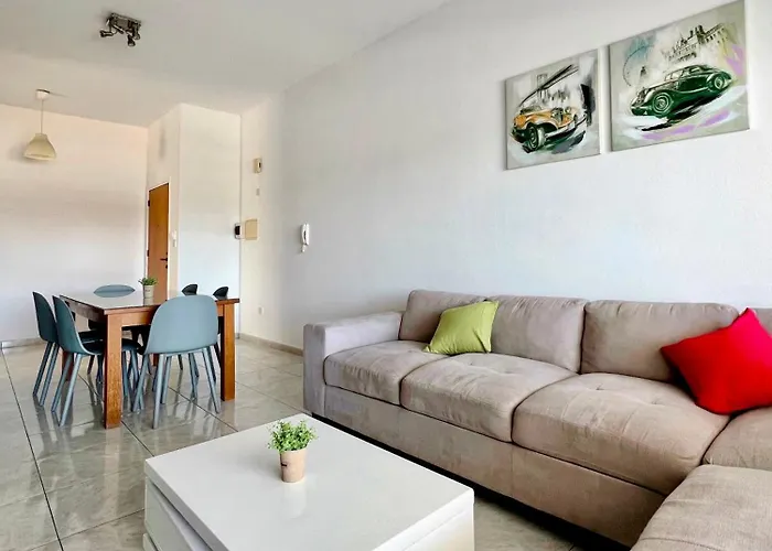 Mackenzie Lara 201 *